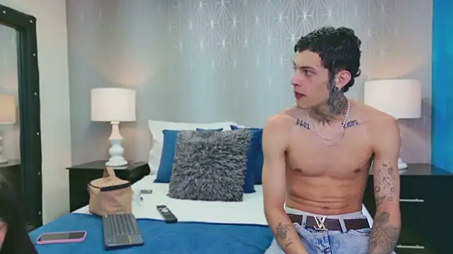 MadyAndEthan online show from April 2026 12:50:02 PM