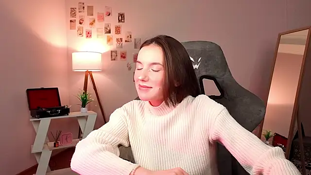 Snapshot of ssandralovin chatting on February 2026 04:29:02 AM ssandralovin online show from February 2026 04:29:02 AM