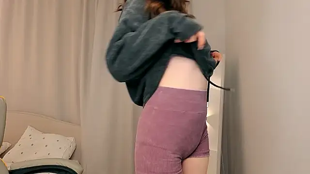 ssandralovin online show from April 2026 08:43:01 PM