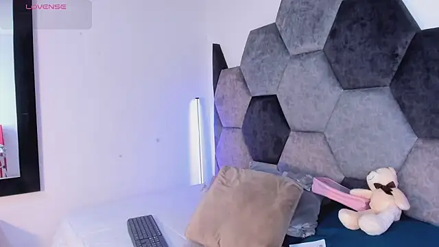 DulceJones online show from February 2026 10:01:02 PM