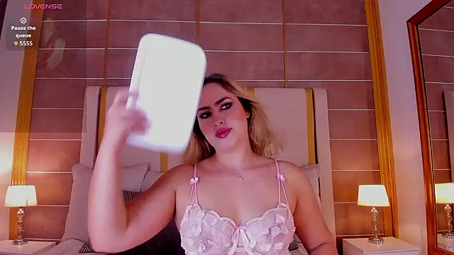 WenFox online show from March 2026 11:27:02 AM