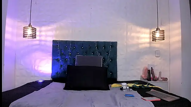 samantha foxyy online show from May 2026 11:13:01 AM