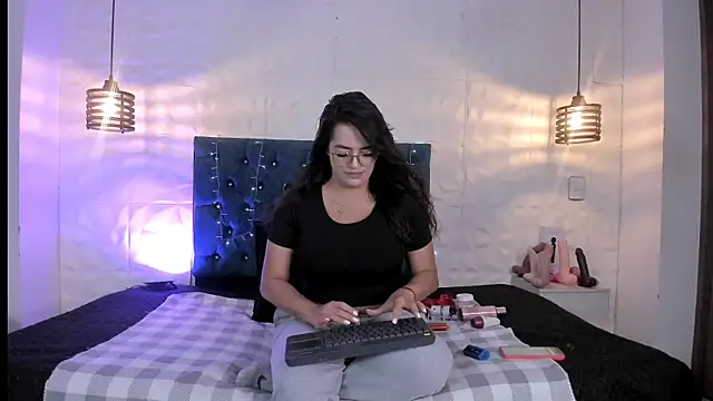 samantha foxyy online show from May 2026 10:23:02 AM