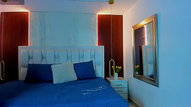 Anita23   online show from April 2026 04:47:02 AM