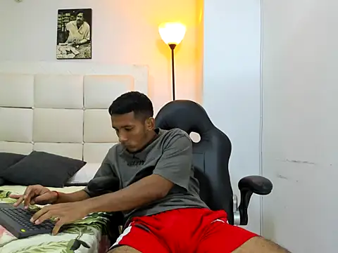 Snapshot of ricky_spensar23cm_ chatting on February 2026 02:10:02 AM ricky spensar23cm online show from February 2026 02:10:02 AM