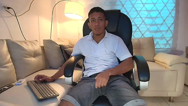 ricky spensar23cm  online show from April 2026 12:28:02 AM