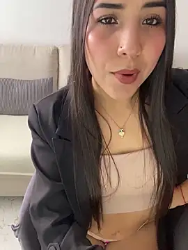 Mayka sex online show from March 2026 04:58:02 PM