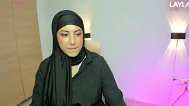 LAY LA  online show from April 2026 10:03:01 PM