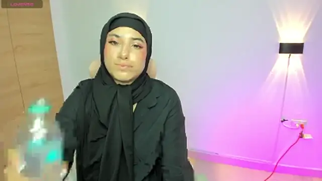 LAY LA  online show from April 2026 09:53:01 PM