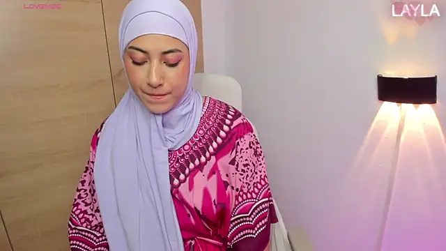 LAY LA  online show from February 2026 03:34:01 PM