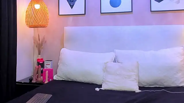 Piinksoul149 online show from May 2026 03:32:01 AM