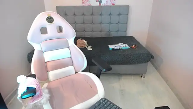 Dhalton x online show from March 2026 07:37:01 PM