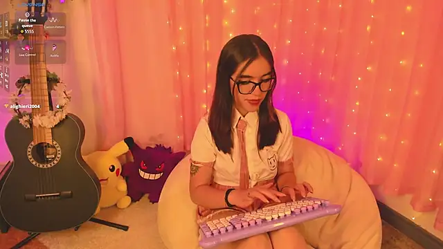 MaJo Prettty online show from April 2026 05:39:01 PM