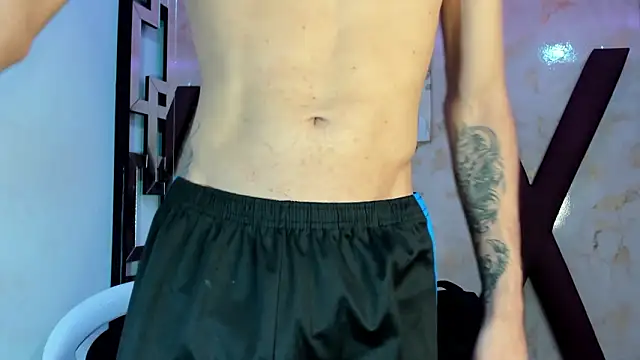 Snapshot of PRETTY_COCK1 chatting on February 2026 01:38:01 AM PRETTY COCK1 online show from February 2026 01:38:01 AM