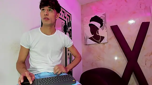 PRETTY COCK1 online show from March 2026 02:29:02 AM