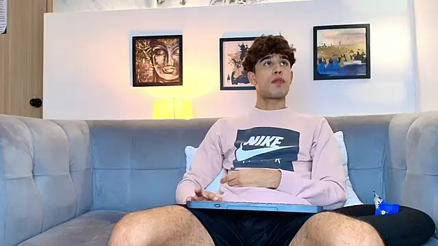 PRETTY COCK1 online show from March 2026 01:17:02 AM