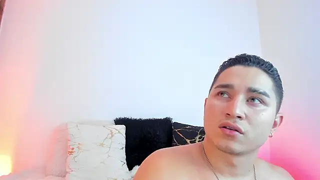 Axel nova online show from February 2026 07:32:02 PM