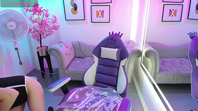 Victoria  doll online show from April 2026 12:35:02 PM