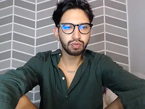 thomass1018 online show from May 2026 02:50:02 AM