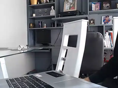 thomass1018 online show from July 2026 07:43:02 PM