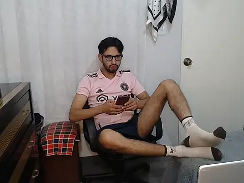 thomass1018 online show from May 2026 01:26:01 AM