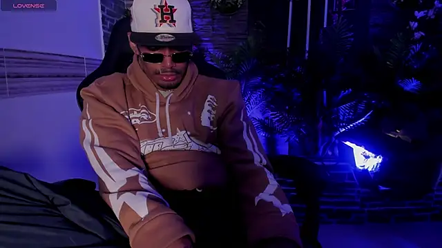 Snapshot of Rpoolrboy chatting on April 2026 04:14:01 AM Rpoolrboy online show from April 2026 04:14:01 AM