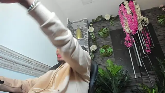 Snapshot of Rpoolrboy chatting on March 2026 04:11:01 AM Rpoolrboy online show from March 2026 04:11:01 AM