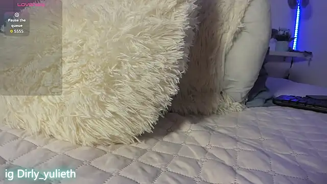 Alejandraa Ruiz10 online show from March 2026 10:44:01 PM