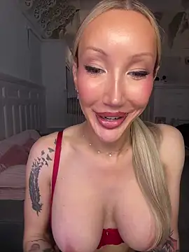 Allana29 online show from April 2026 08:02:01 PM