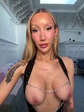 Allana29 online show from June 2026 08:10:02 PM
