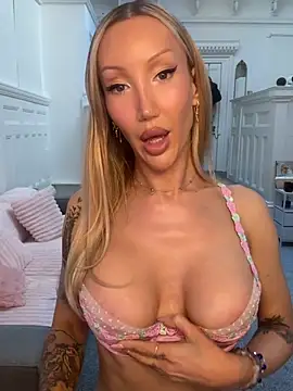 Allana29 online show from May 2026 06:50:01 PM