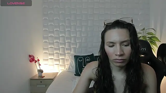 valeryn  rosse online show from April 2026 03:14:02 AM