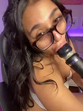 Snapshot of Violetta_pinkk1 chatting on February 2026 06:26:01 AM Violetta pinkk1 online show from February 2026 06:26:01 AM