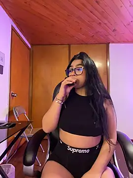 Snapshot of Violetta_pinkk1 chatting on February 2026 04:03:02 AM Violetta pinkk1 online show from February 2026 04:03:02 AM