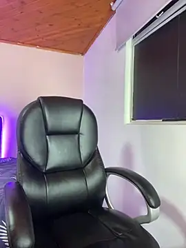 Snapshot of Violetta_pinkk1 chatting on February 2026 04:42:02 AM Violetta pinkk1 online show from February 2026 04:42:02 AM