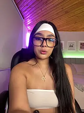 Snapshot of Violetta_pinkk1 chatting on February 2026 03:13:02 AM Violetta pinkk1 online show from February 2026 03:13:02 AM