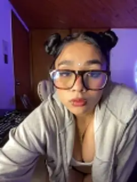 Snapshot of Violetta_pinkk1 chatting on March 2026 04:52:02 AM Violetta pinkk1 online show from March 2026 04:52:02 AM