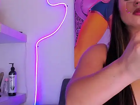 cmila0713 online show from February 2026 12:21:02 AM