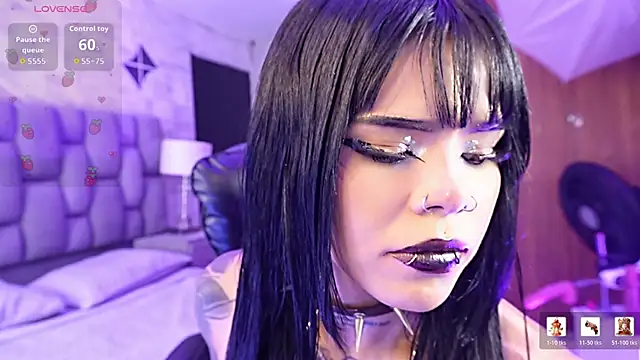 SweetDevil 7 online show from March 2026 07:18:02 PM