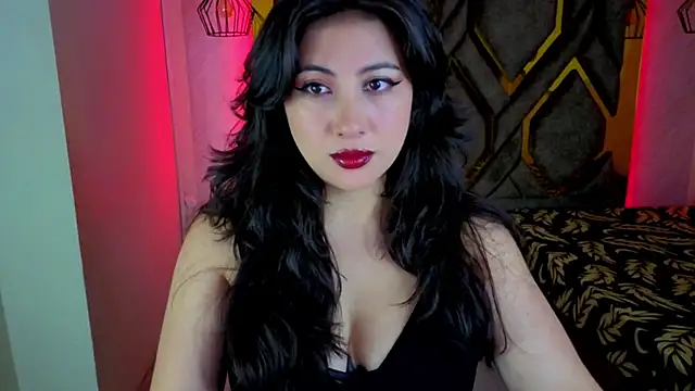 Snapshot of Luvienne chatting on February 2026 07:36:02 PM Luvienne online show from February 2026 07:36:02 PM