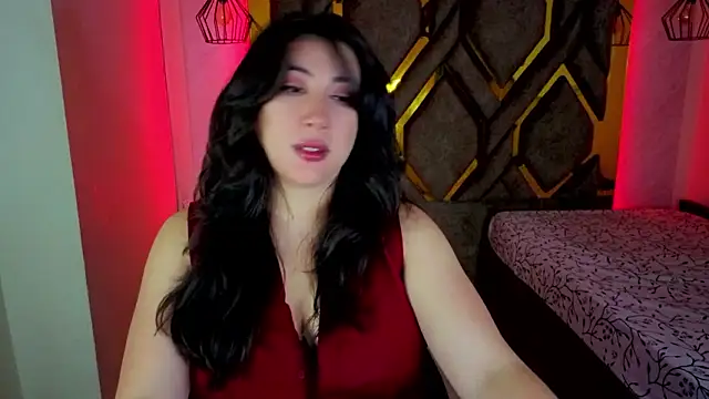 Snapshot of Luvienne chatting on February 2026 07:23:02 PM Luvienne online show from February 2026 07:23:02 PM