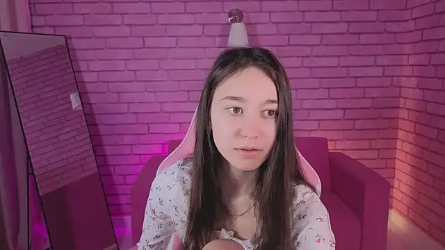 Nicole Brownie online show from March 2026 02:14:02 AM