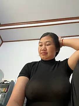 Snapshot of Puka2001 chatting on February 2026 04:43:02 AM Puka2001 online show from February 2026 04:43:02 AM