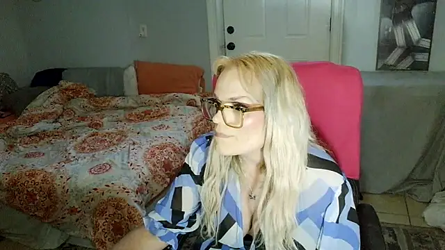 starandsky online show from March 2026 06:33:02 PM