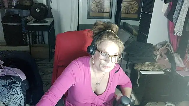 starandsky online show from May 2026 04:14:02 PM