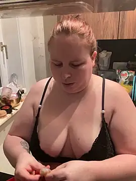 Sarahtjeuh  online show from April 2026 11:33:02 PM