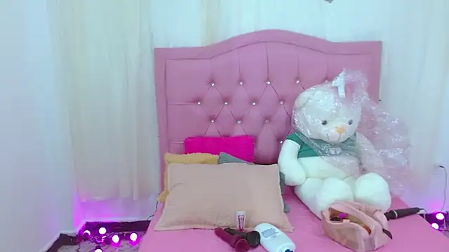 Steixy cute online show from April 2026 07:07:01 PM