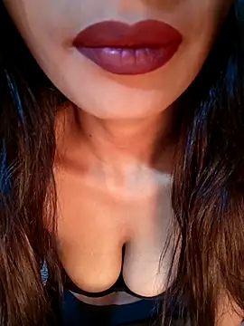 Snapshot of Sexyy_Alex__ chatting on February 2026 05:36:02 AM Sexyy Alex online show from February 2026 05:36:02 AM