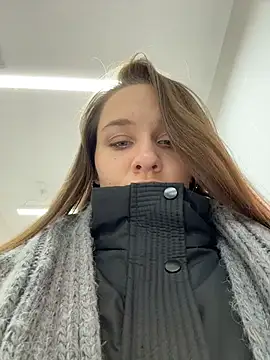 Snapshot of KishaMur chatting on February 2026 04:43:01 AM KishaMur online show from February 2026 04:43:01 AM