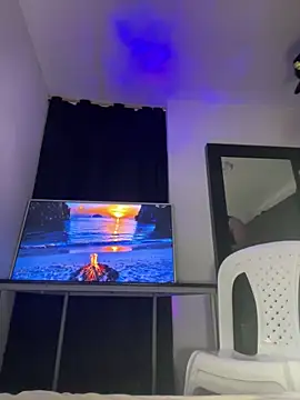 Maximuz1920 online show from May 2026 11:41:01 PM